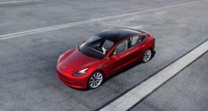 TESLA É A PRIMEIRA MONTADORA AMERICANA AVALIADA EM US$ 100 BILHÕES