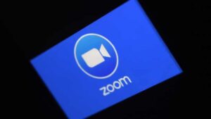 Escolas de NY pedem o fim do uso do aplicativo zoom em meio a preocupações de segurança