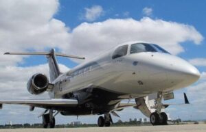 Como é construído um jatinho na fábrica da Embraer