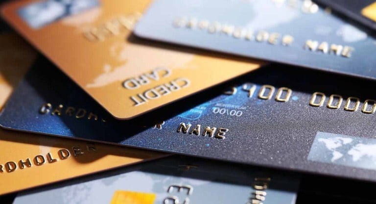 Endividamento atinge máxima histórica de março impulsionado pelo cartão de crédito, diz CNC