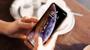 Apple paga multa milionária à Samsung por não atingir metas de compra de OLED