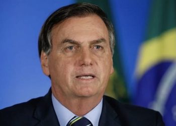 Bolsonaro anuncia aumento do salário mínimo para R$ 1.100 em 2021