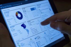 O Morgan Stanley opera em 42 países e possui mais de 1300 escritórios e 65.000 funcionários.  