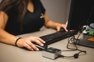 Antes de março a emissão primária só poderia ser realizada presencialmente