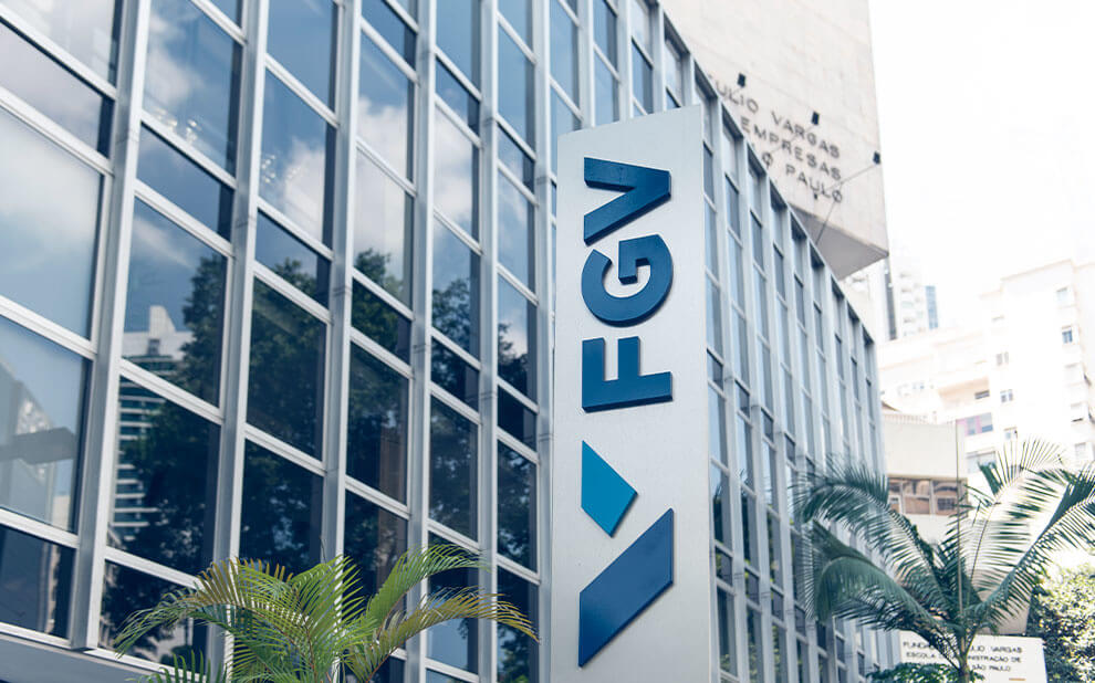 Fachada da sede da Fundação Getulio Vargas, onde a FGV promove debates sobre políticas públicas e desenvolvimento das capitais.