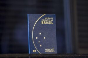 Os turistas que se encaixarem neste perfil terão facilidade para entrar em algum dos países da lista. Em alguns, eles não terão que enfrentar quarentena obrigatória quando cruzarem a fronteira e também não precisarão entregar teste negativo do novo vírus.