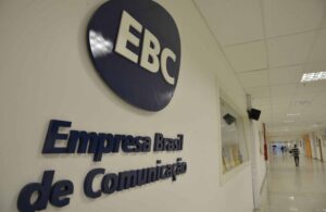 A EBC passará por um processo de benchmarking de padrão internacional para avaliar capacidades, competências e equivalências entre os serviços executados e a realidade de mercado para empresas do mesmo porte para identificar as melhores práticas.