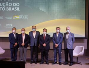 Parceria da Fiec e o Ministério da Economia visa a redução do Custo Brasil.