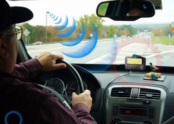 O dispositivo também facilita o rápido intercâmbio de informações entre motoristas, que poderão alertar uns aos outros sobre problemas identificados nas rodovias, como acidentes e animais à frente, incêndios, neblina, etc.