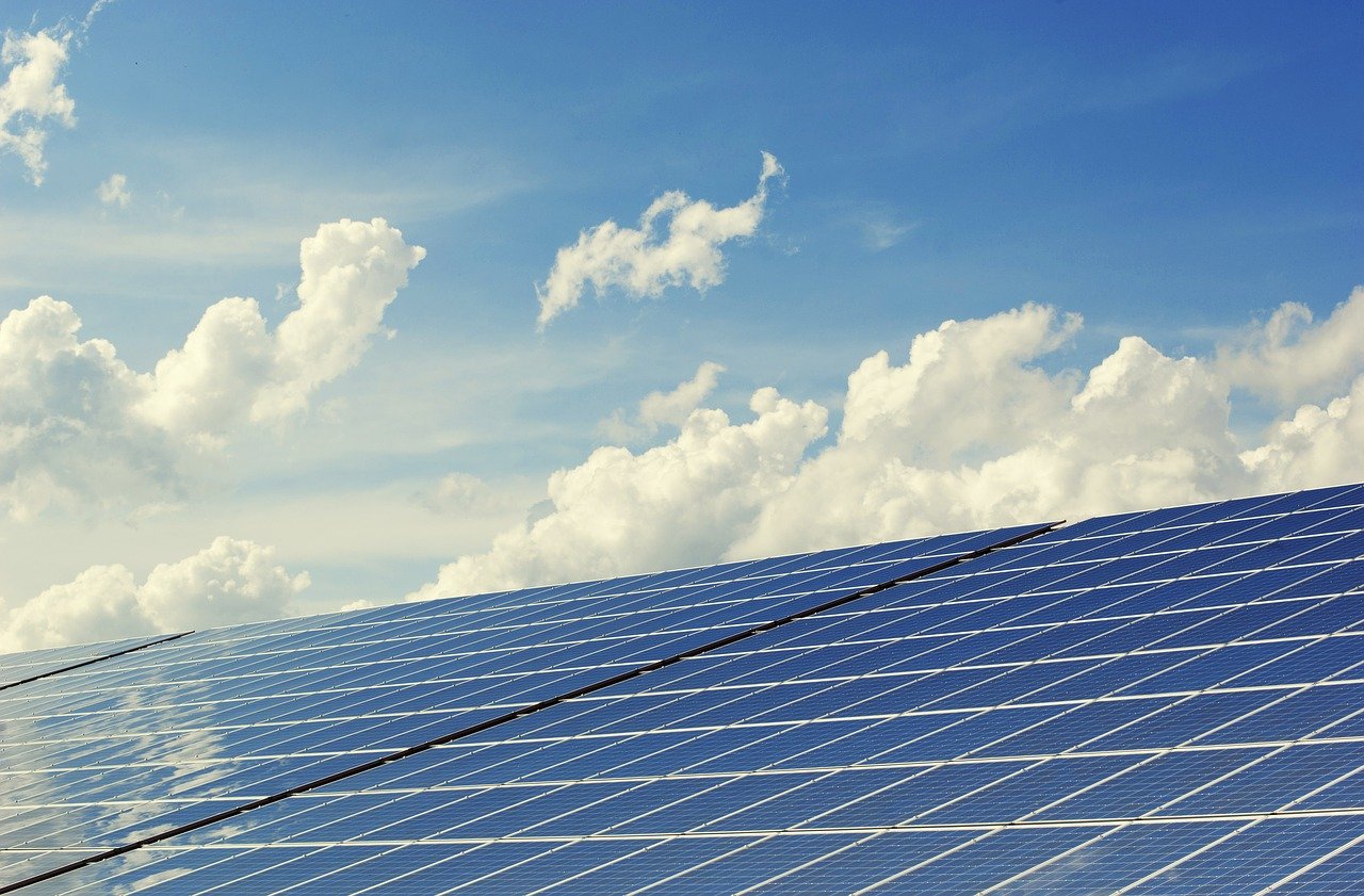 Startup de energia solar se abre para investimento por meio do financiamento coletivo.