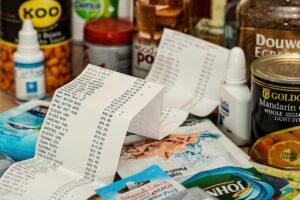 Entre as famílias mais pobres, com renda de até dois salários mínimos mensais, 9% do consumo são em serviços. Já nas mais ricas, com renda superior a 25 salários mínimos por mês, 31% do consumo são em serviços.