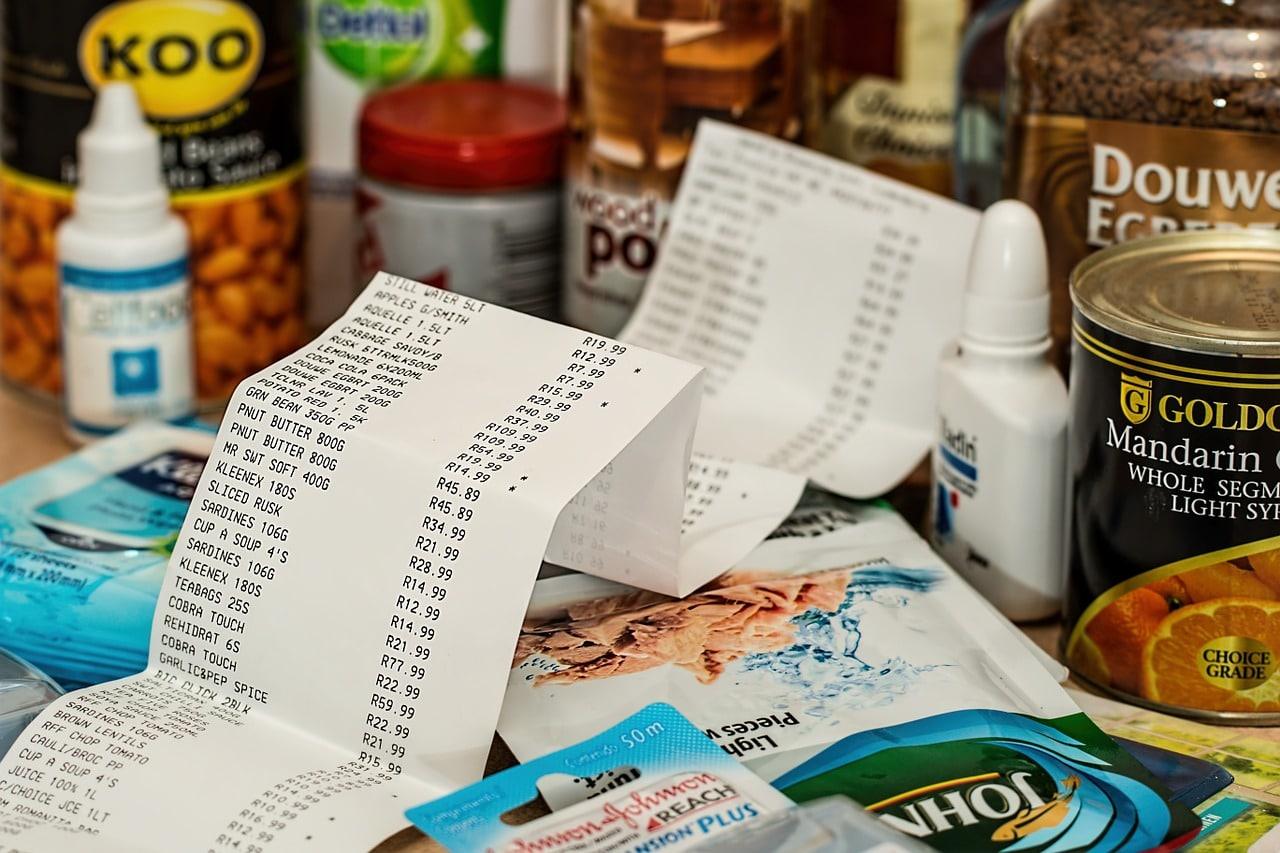 Entre as famílias mais pobres, com renda de até dois salários mínimos mensais, 9% do consumo são em serviços. Já nas mais ricas, com renda superior a 25 salários mínimos por mês, 31% do consumo são em serviços.