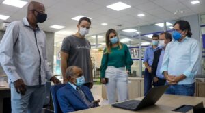 Idoso de 102 anos e o filho farão curso de qualificação no SENAI
