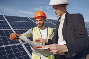 O plano do Senai teve como objetivo ampliar o conhecimento sobre a energia solar dentro da rede das escolas de ensino técnico da instituição para a abertura de cursos de capacitação. 