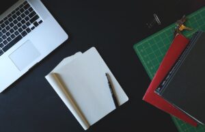 Na prática, uma metodologia aplicada ao longo de quatro meses, pensada para empreendedores que desejam acelerar o desenvolvimento do negócio de impacto social ou ambiental para chegar rapidamente a outro patamar.