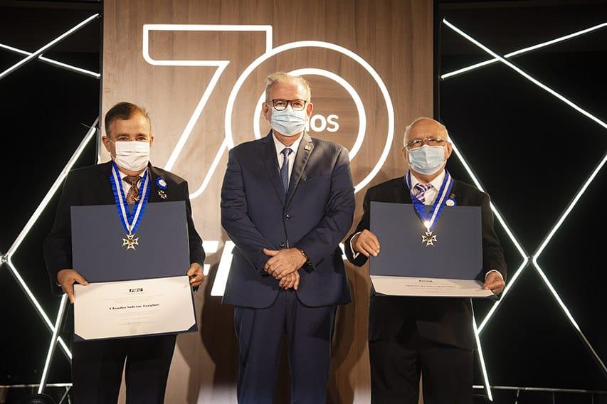 A entrega da Medalha do Mérito Industrial segue nos dias 2 e 9/09, quando serão agraciados os industriais Luiz Prata Girão (Grupo Betânia), Ivan Bezerra Filho (Têxtil Bezerra de Menezes), Igor Queiroz Barroso (Grupo Edson Queiroz) e Pio Rodrigues Neto (Grupo C. Rolim). (Foto: Divulgação