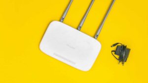 Pela parceria, o Sebrae passa a operacionalizar, nas cidades cobertas pelo sinal do programa Wi-Fi Brasil, as ações do programa de Educação Empreendedora, que conseguirá chegar a outras cidades, totalizando quatro mil municípios do país, e atender 7 milhões de alunos. 