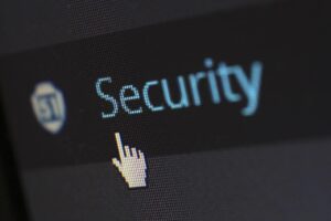 Além da LGPD, o open banking também se sujeita ao Marco Civil da Internet, e possui seus próprios regimentos de segurança.