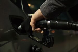 Pelo portal, o gestor pode personalizar os abastecimentos da frota com definição de regras sem limite de veículos ou de condutores.