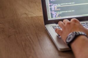 O objetivo do evento é discorrer sobre os diversos problemas que têm sido colocados com relação ao uso e alcance dessas tecnologias no Brasil.