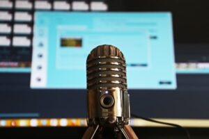 Os episódios contam com a participação de especialistas no assunto, entre profissionais de mercado, pesquisadores e professores.