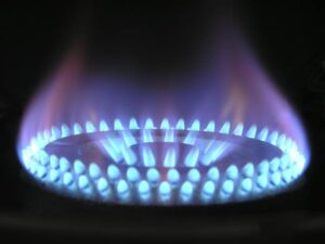 A Petrobras anunciou um programa de 300 milhões de subsídio à compra de gás de cozinha e a recompra de títulos no exterior. 