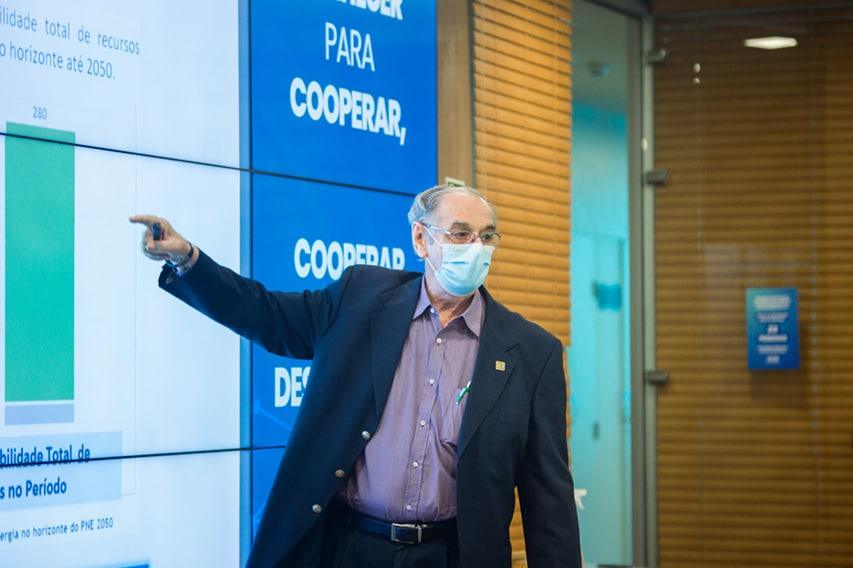 Jurandir Picanço, consultor de Energia da FIEC e presidente da Câmara Setorial de Energias Renováveis do Ceará – CSRenováveis/CE, ressalta que “o Fórum abordará os temas mais importantes relacionados ao novo mercado do hidrogênio verde.