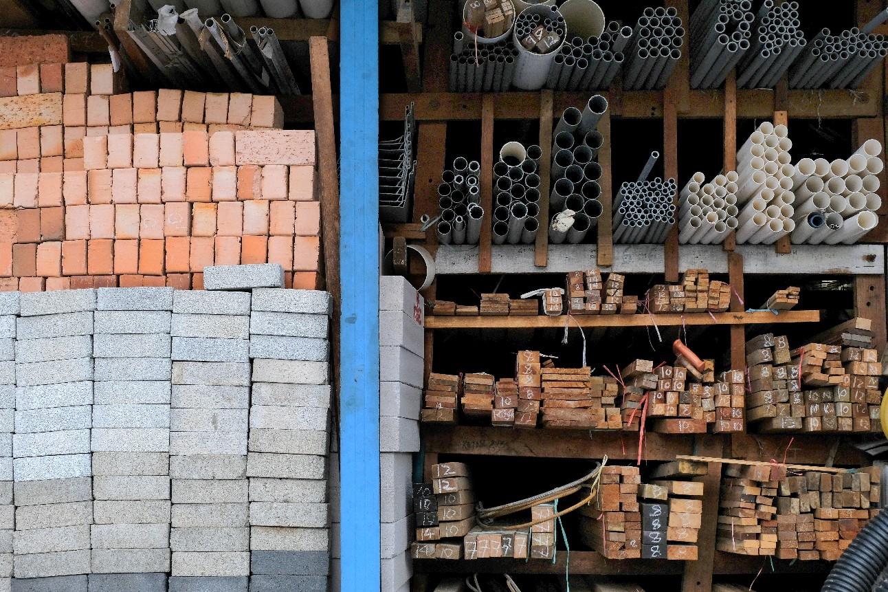 Apesar da ligeira queda, a situação está bastante complicada e mais da metade das indústrias avalia que esse desajuste só terá fim a partir de abril de 2022. Foto CNI