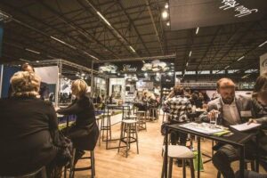 feiras movimenta o setor de viagens corporativas em 2022