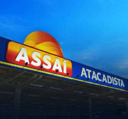 O Assaí, empresa de atacarejo, está demonstrando resultados positivos de seu plano de expansão, tornando-se a rede alimentar com maior presença nos lares brasileiros no primeiro semestre de 2023.