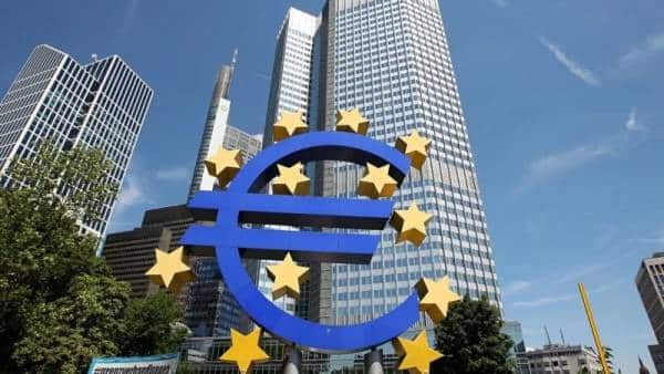 A inflação, excluindo alimentos, energia, álcool e tabaco - que é observada de perto pelo BCE como uma métrica melhor da tendência subjacente - caiu para 4,5%, em comparação com 5,3%, a maior queda desde agosto de 2020.