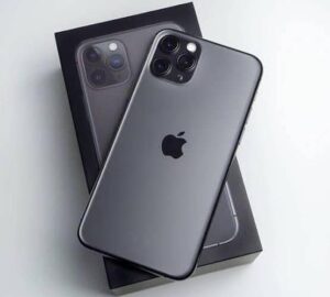 Leilão da receita venderá iphones