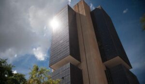 Banco Central realiza cortes na Selic