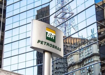 O presidente da Petrobras, Jean Paul Prates, reforça o compromisso da empresa com a Lei das Estatais e esclarece que a proposta de mudança nas regras de indicação da alta cúpula surgiu como demanda do Conselho de Administração.
