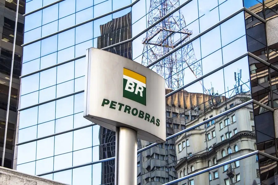 O presidente da Petrobras, Jean Paul Prates, reforça o compromisso da empresa com a Lei das Estatais e esclarece que a proposta de mudança nas regras de indicação da alta cúpula surgiu como demanda do Conselho de Administração.