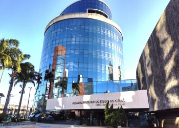 Assembleia Legislativa do Estado do Ceará reúne diversos serviços para atendimento ao público