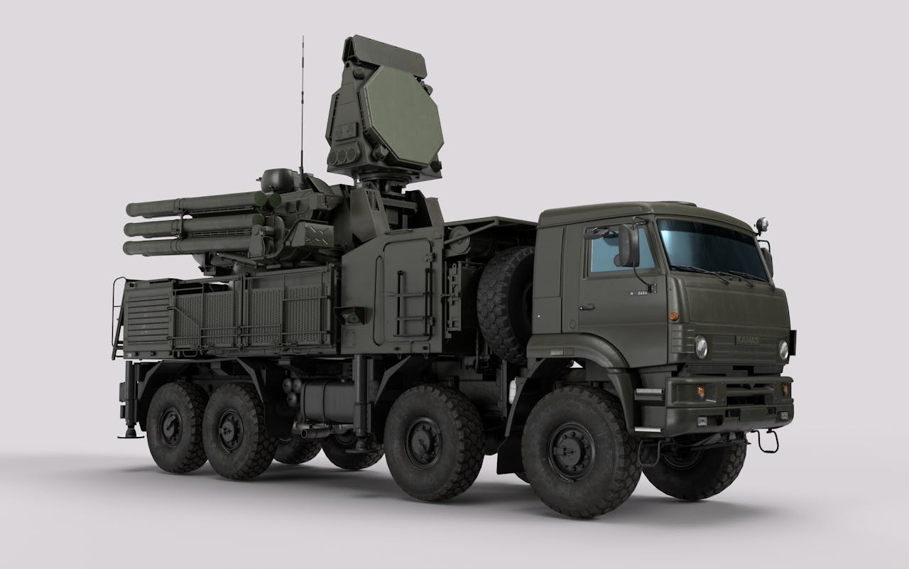 Veículo militar do Exército brasileiro em operação, representando a importância da indústria de defesa no desenvolvimento tecnológico e na segurança nacional.