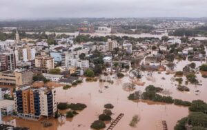 Ciclone causa mortes e prejuízos no RS.