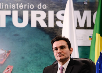 Ministro do Turismo