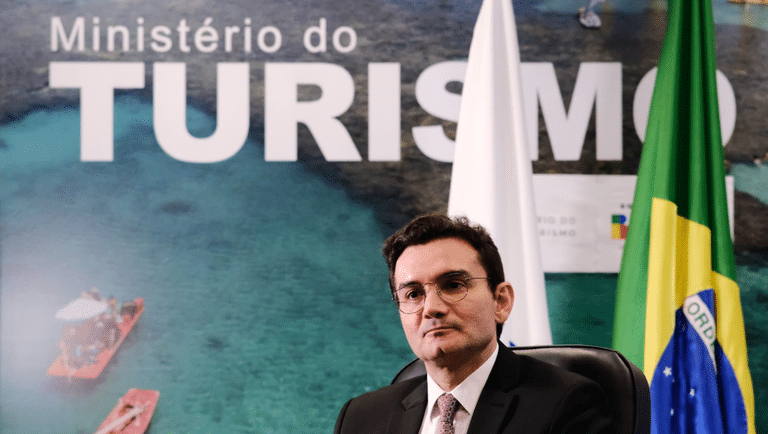 Ministro do Turismo