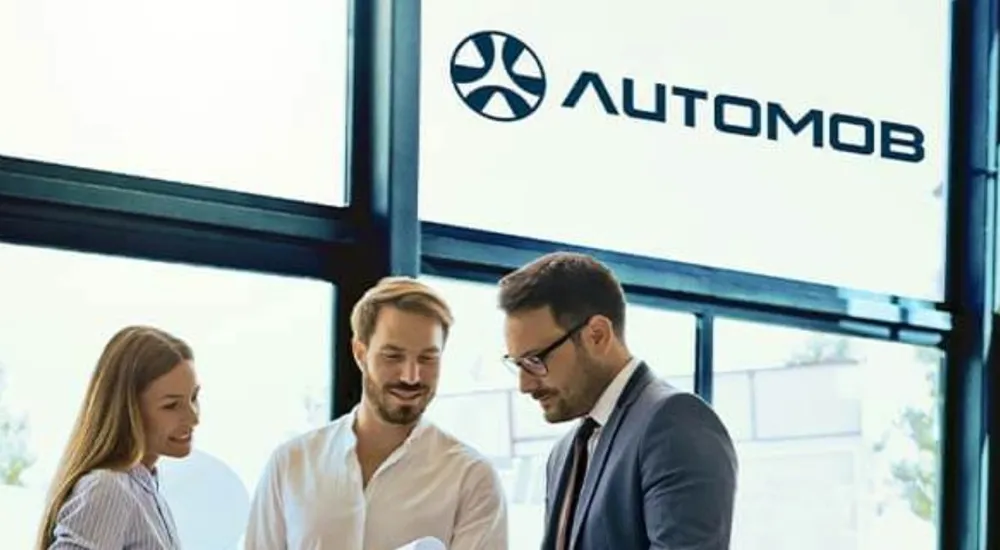 Automob anuncia compra da Best Point, concessionária de Renault, Ford e Honda, impulsionando sua receita e expansão no mercado automobilístico.