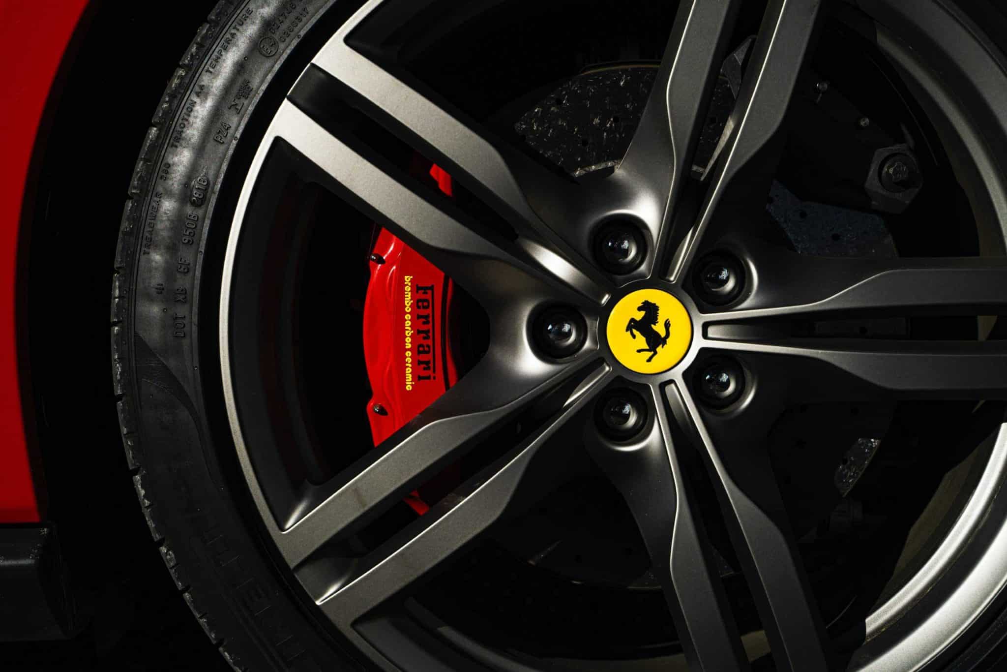 A Ferrari (RACE.MI) começou a aceitar pagamentos em criptomoedas por seus carros esportivos de luxo nos Estados Unidos.
