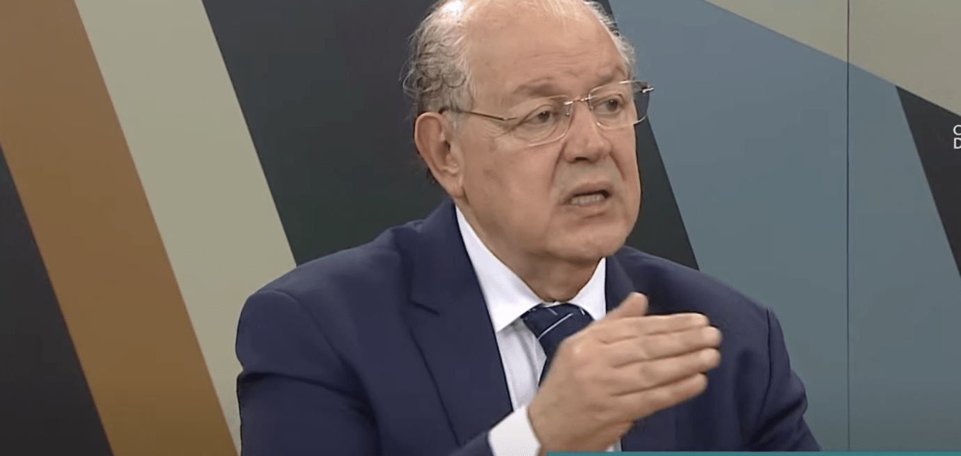 Luiz Carlos Hauly é considerado um dos "pais" da reforma tributária, aprovada no ano passado após décadas de debates.