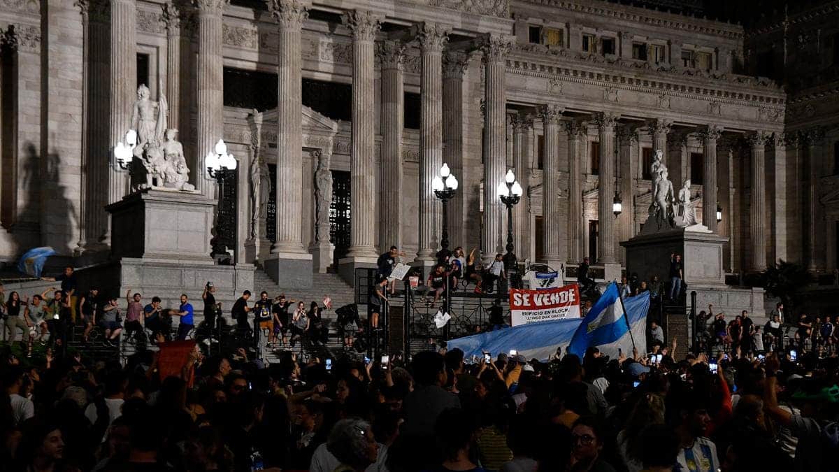 crise argentina milei