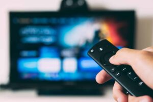 Reforma tributária pode encarecer serviços de streaming e internet.