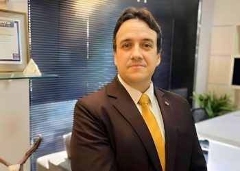 Advogado Frederico Cortez, especialista em direito empresarial e propriedade industrial.
