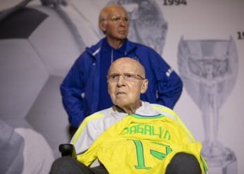 Registro do treinador na inauguração da sua estátua de cera no Museu Seleção Brasileira.
(Foto créditos Lucas Figueiredo/CBF)