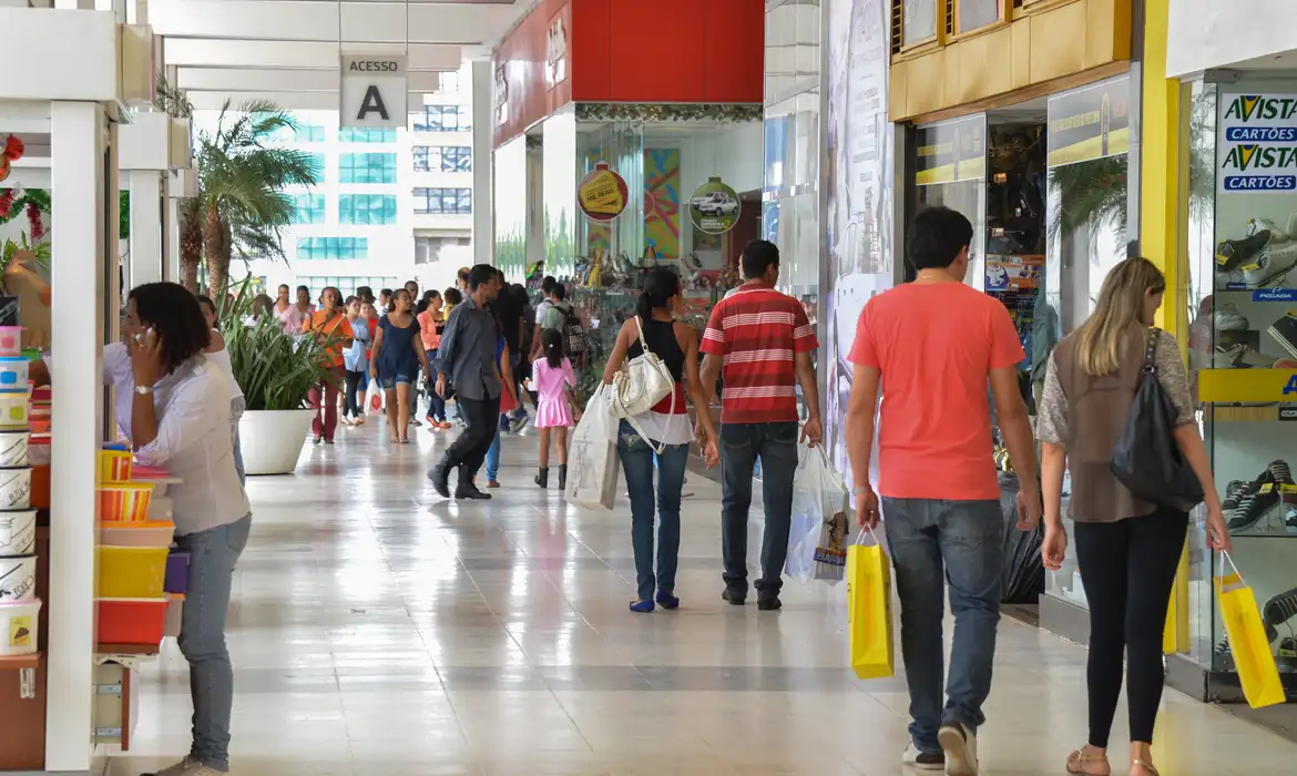 Fortaleza: confiança do consumidor em alta