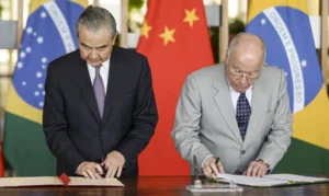 Visto para brasileiros e chineses passa a ter dez anos de vigência
