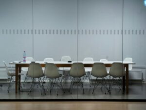 Onda de demissões nas fintechs brasileiras